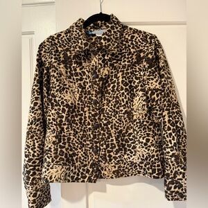 Leopard Print shirt/lightweight button up Jacket